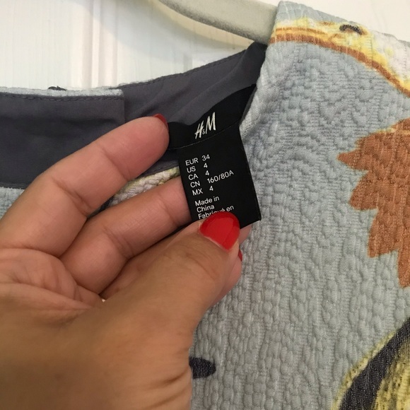 COPY - Artsy cranes boxy cropped bird blouse - Picture 6 of 7